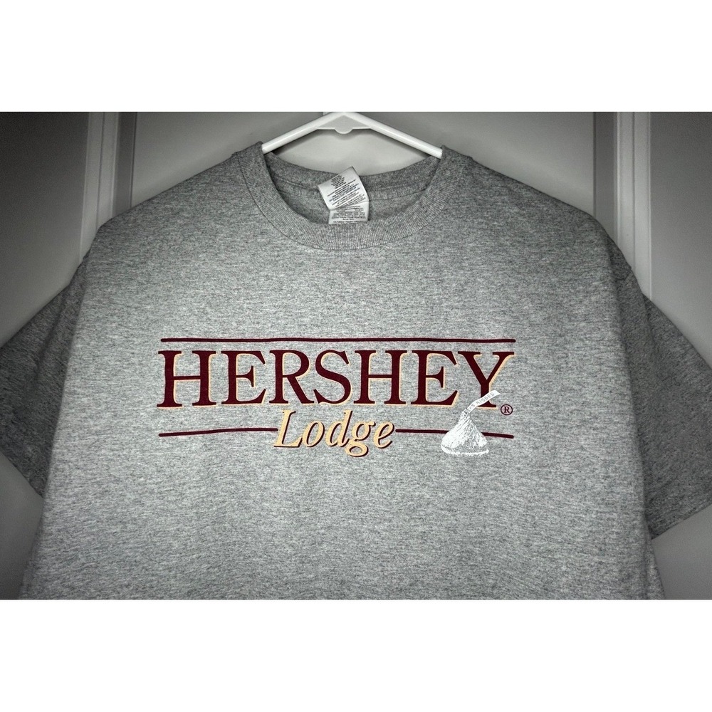 Vintage Y2k Hershey Lodge Hershey Kiss Graphic T-Shirt Sz Mens‎ Medium NWOT